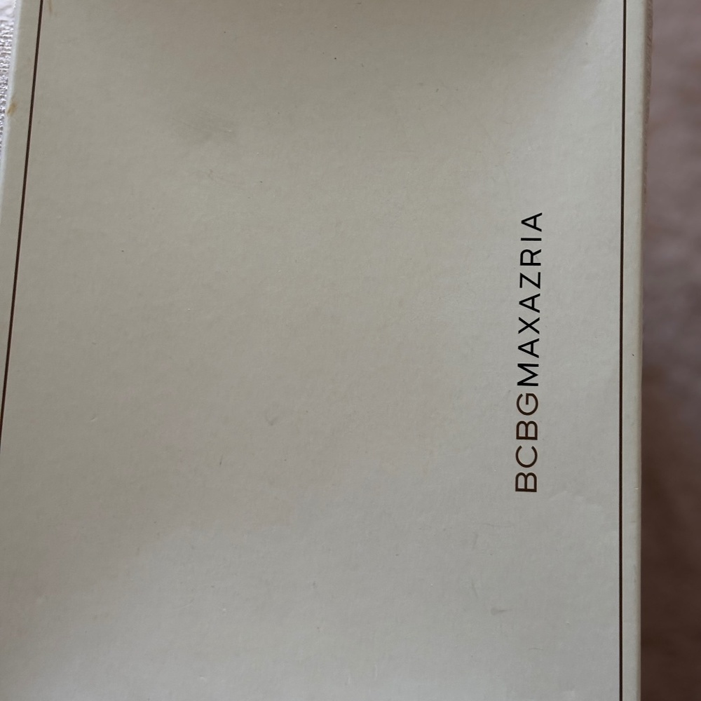 BCBG MAXAZIRA sandal/heels